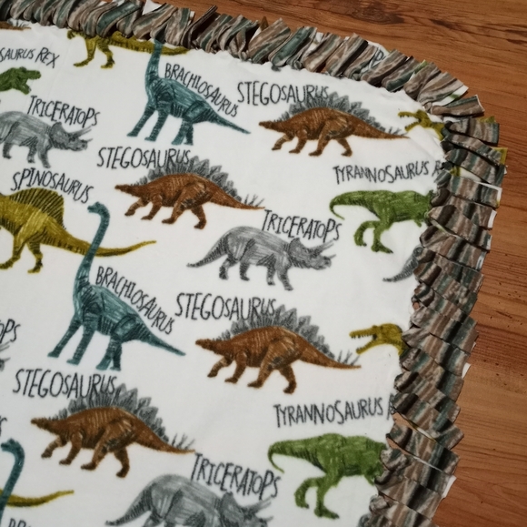 Dinosaurs No Sew Fleece Blanket Handmade Dinosaur Blanket - Picture 5 of 8